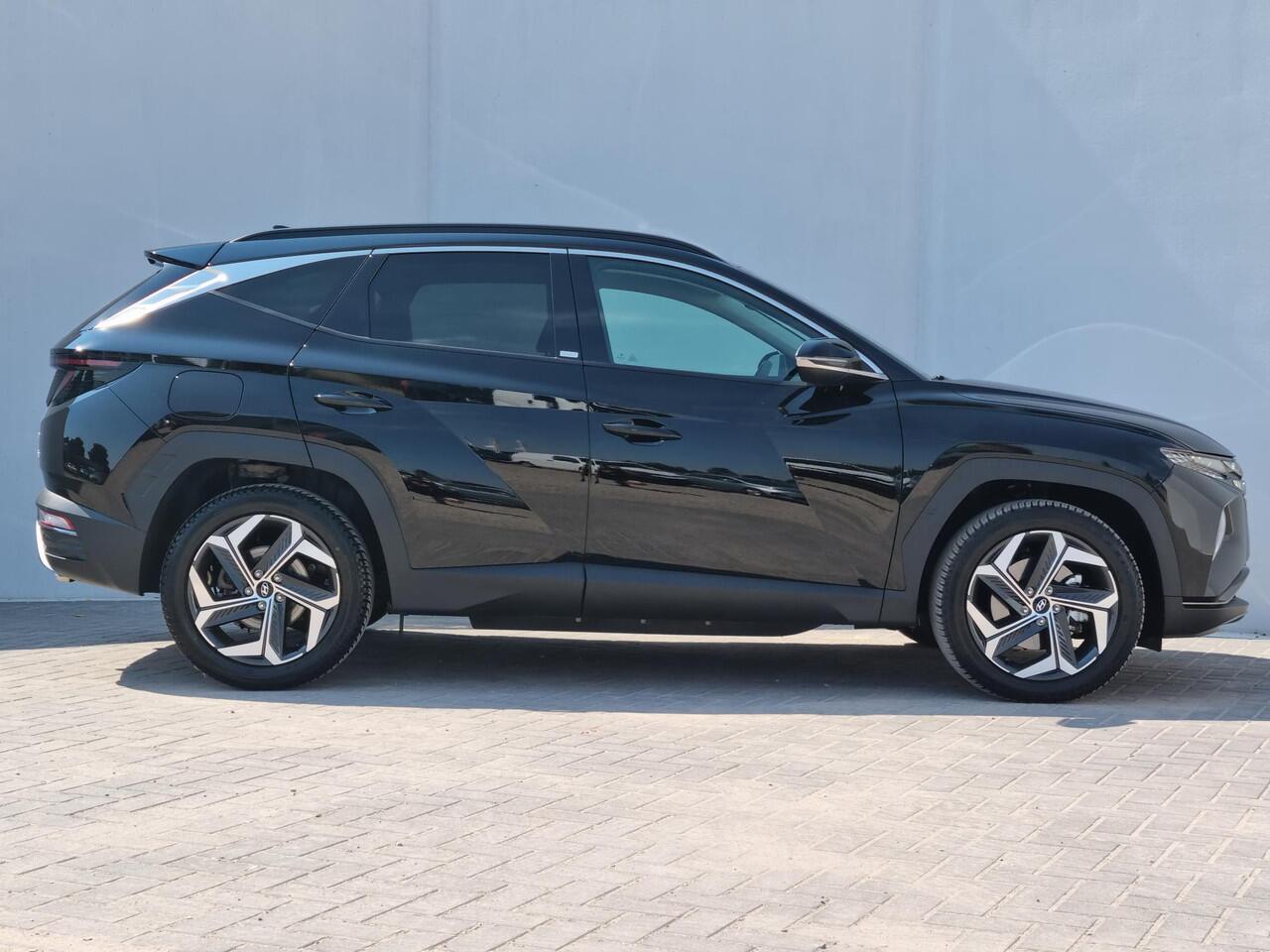 Hyundai TUCSON 1.6 T-GDI PHEV Comfort Smart 4WD / Trekhaak 1350 KG Trekgewicht / Navigatie / Cruise Control Adaptief / Stoel en Stuurwiel Verwarming Voorzijde /