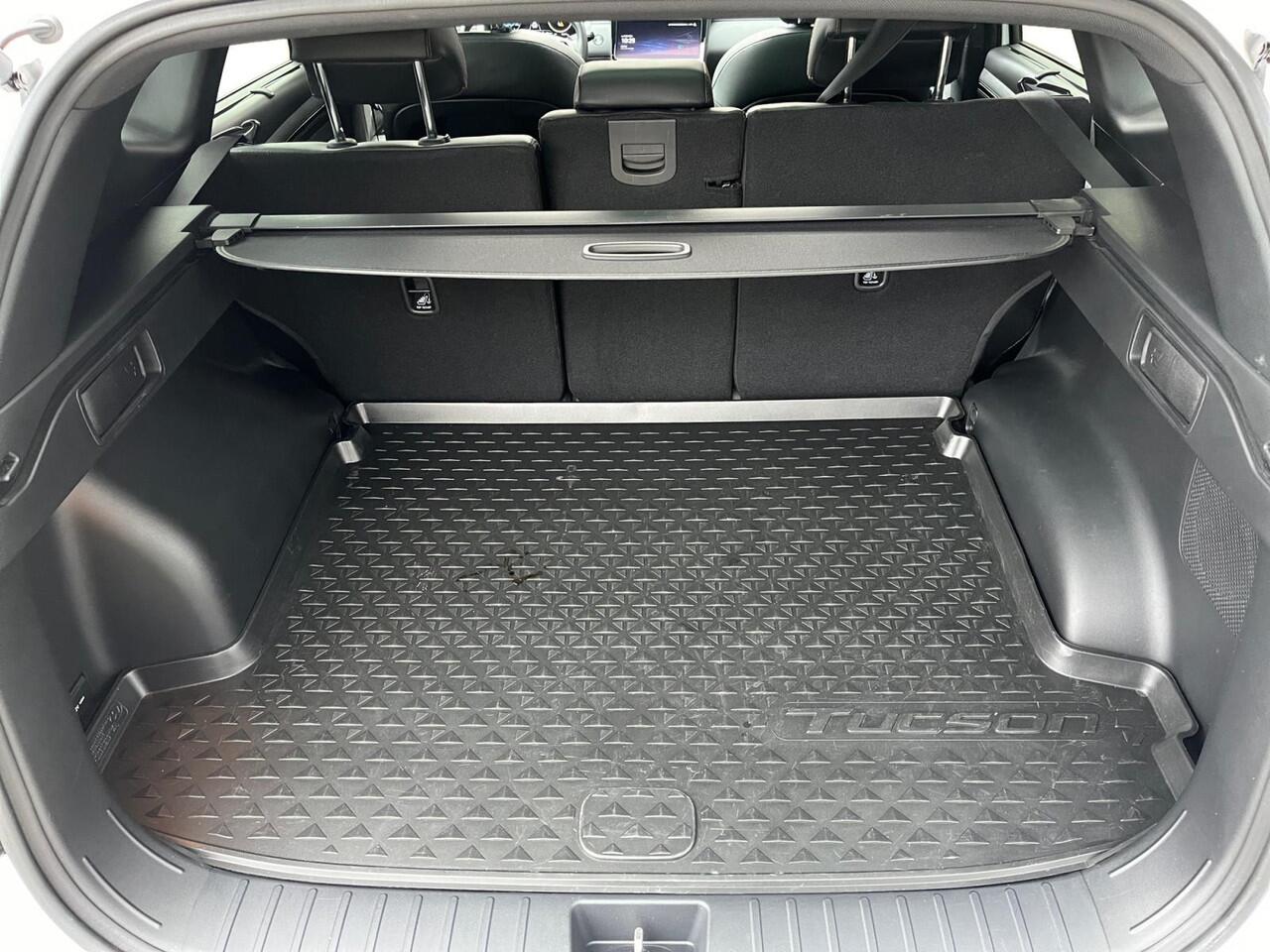 Hyundai TUCSON N Line Sky 1.6 T-GDI HEV 230pk | SCHUIF/KANTELDAK | ALCANTARA BEKLEDING | STOELVENTILATIE & VERWARMING | 360° CAMERA | ADAPTIVE CRUISE | ELEKTR. VERSTELBARE STOELEN |