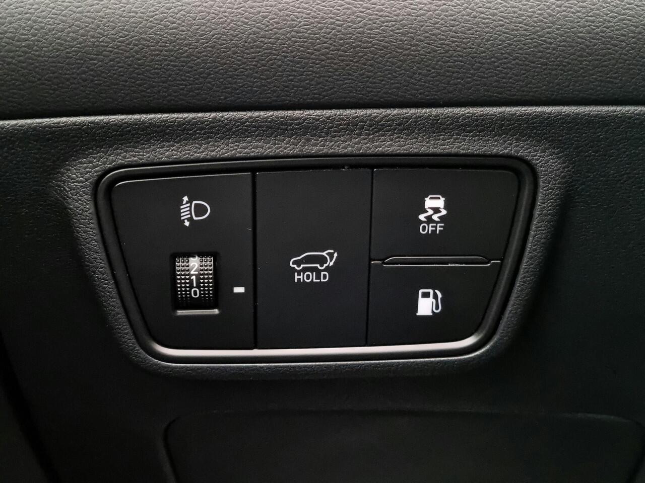 Hyundai TUCSON 1.6 T-GDI PHEV Comfort Smart 4WD / Vaste Trekhaak 13-polig (Trekgewicht 1.350kg) / Achteruitrijcamera / Stuur- en Stoelverwarming / Climate Control / Adaptieve Cruise Control / Apple Carplay & Android Auto / Keyless Entry & Start / Navigatie full map / E