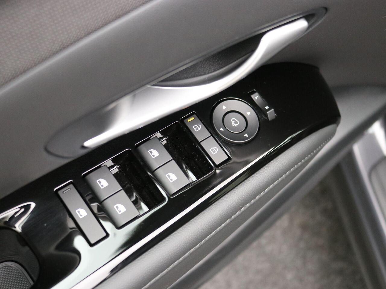 Hyundai TUCSON 1.6 T-GDI PHEV Comfort Smart / Two Tone / Navigatie / Automatische achterklep / Adaptieve Cruise Control / Plug-In-Hybride / 19" LMV / 5 Jaar Fabrieksgarantie /