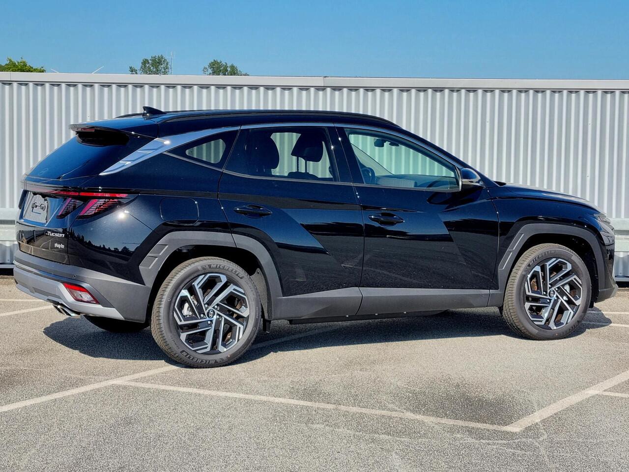 Hyundai TUCSON 1.6 T-GDI PHEV Comfort Smart / ¤4000,- Voordeel Op Nieuwprijs / Rijklaarprijs / Direct Leverbaar