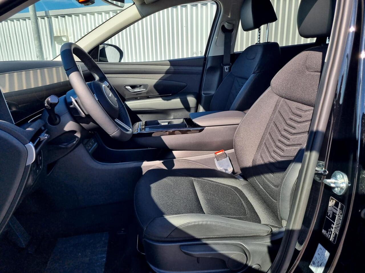 Hyundai TUCSON 1.6 T-GDI PHEV Comfort Smart / ¤4000,- Voordeel Op Nieuwprijs / Rijklaarprijs / Direct Leverbaar