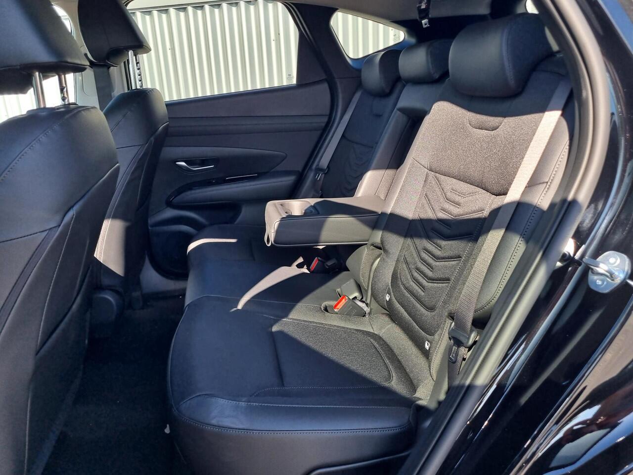 Hyundai TUCSON 1.6 T-GDI PHEV Comfort Smart / ¤4000,- Voordeel Op Nieuwprijs / Rijklaarprijs / Direct Leverbaar