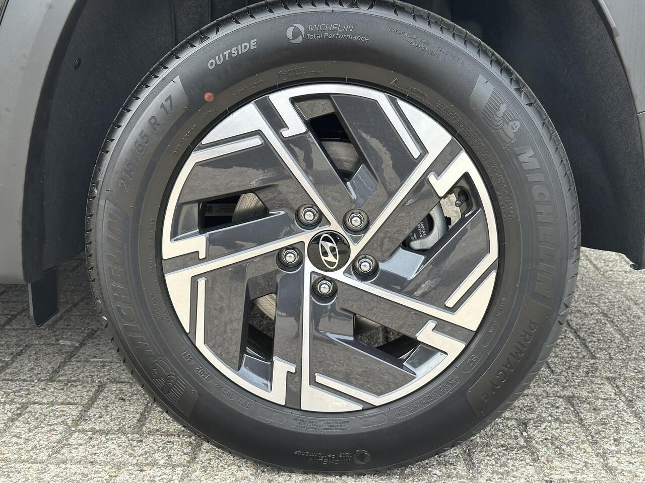 Hyundai TUCSON 1.6 T-GDI HEV Comfort Smart / Stuur + Stoelverwarming / Adaptieve cruise control / Apple Carplay + Android Auto / Climate Control /