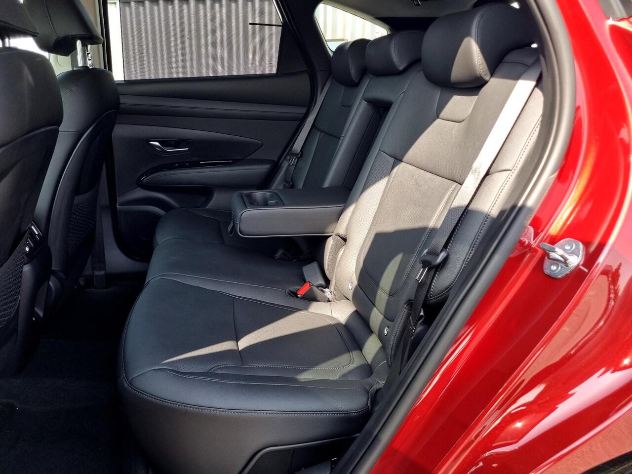 Hyundai TUCSON 1.6 T-GDI PHEV Premium / ¤4000,- inruilvoordeel / Apple & Android carplay / Stoel- & Stuurverwarming / Krell Audio / Climate Control / Adaptive Cruise Control /