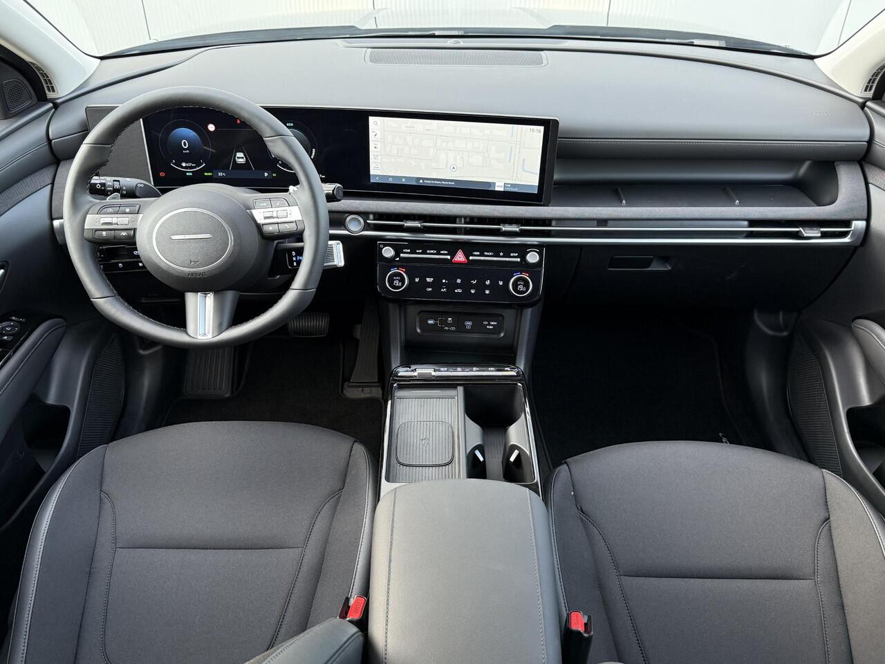 Hyundai TUCSON 1.6 T-GDI PHEV Comfort Smart / Two Tone Zwart Dak / Navigatie / KRELL Audio / Achteruitrijcamera / Stoel- & Stuurverwarming / Elek. Achterklep / Adaptive Cruise Control / Climate Control /