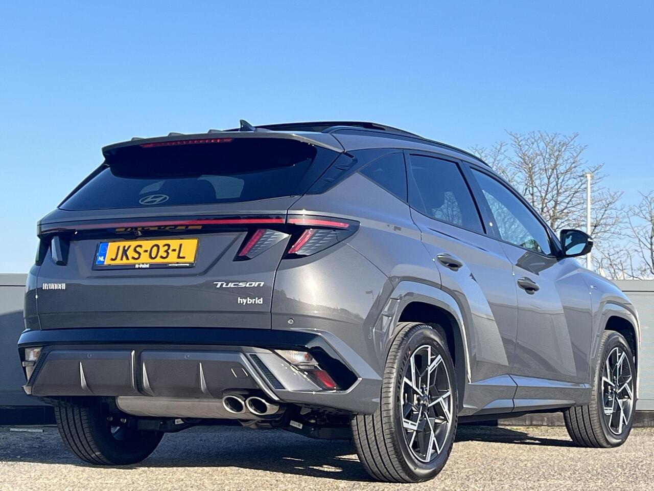 Hyundai TUCSON N Line Sky 1.6 T-GDI HEV 238pk | ¤5.500,- KORTING | MY26 | VERHOOGD VERMOGEN & TREKGEWICHT | SCHUIF/KANTELDAK | 360° CAMERA | ALCANTARA & STOELVERW. & VENTILATIE |