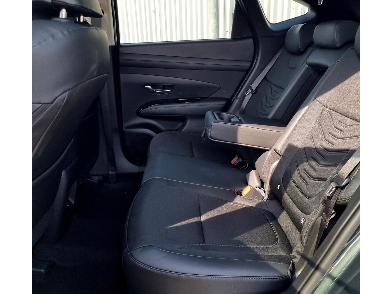 Hyundai TUCSON 1.6 T-GDI PHEV Comfort Smart / Adaptieve Cruise Control / Navigatie / NL Auto / 5 jaar fabrieksgarantie / Stoel & Stuurwiel verwarming / Automatische achterklep /