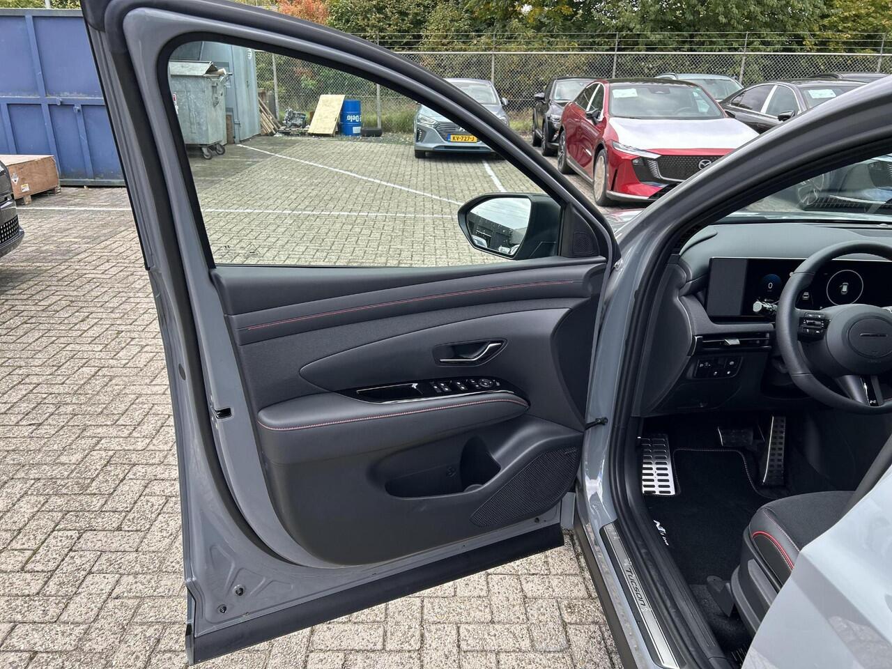 Hyundai TUCSON 1.6 T-GDI PHEV N Line Business | Trekhaak afneembaar| All Season banden | Climate Control | Stoelverwarming | Achteruitrijcamera | Cruise Control | Apple-Carplay en Android Auto | Navigatie |