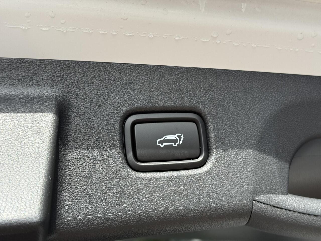 Hyundai TUCSON 1.6 T-GDI PHEV Comfort Smart / Elektrische Achterklep / Stoel+Stuur Verwarming / Achteruitrij Camera / Keyless / Navigatie /