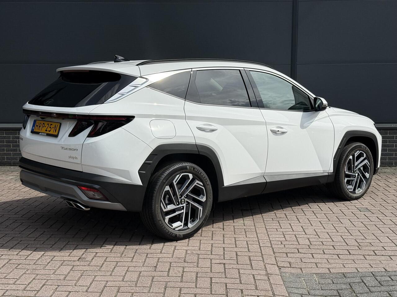 Hyundai TUCSON 1.6 T-GDI PHEV Comfort Smart / Elektrische Achterklep / Stoel+Stuur Verwarming / Achteruitrij Camera / Keyless / Navigatie /