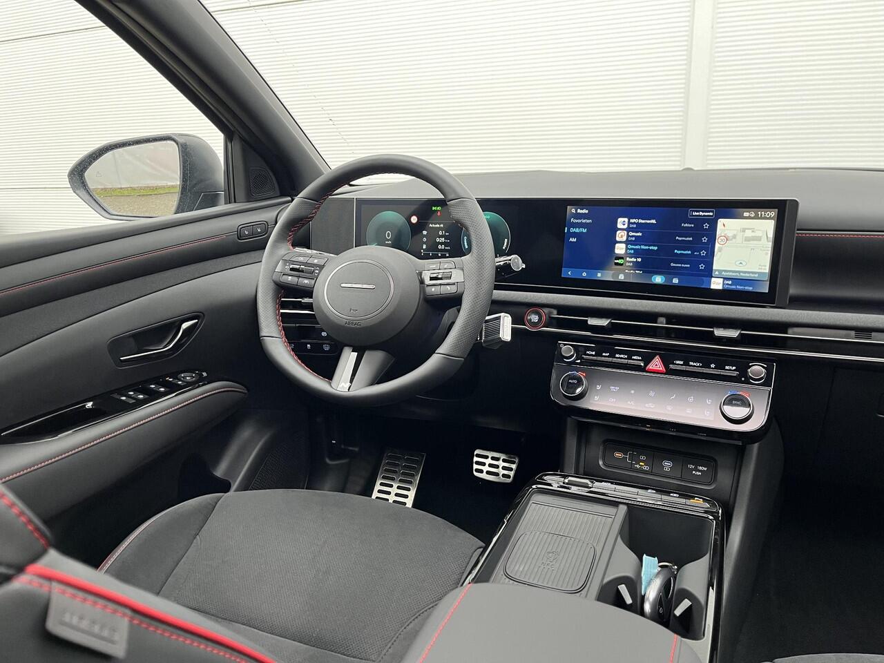 Hyundai TUCSON 1.6 T-GDI HEV N Line Sky / Achterbank verwarmd / Apple Carplay/Android Auto / Panoramadak / Ski luik /