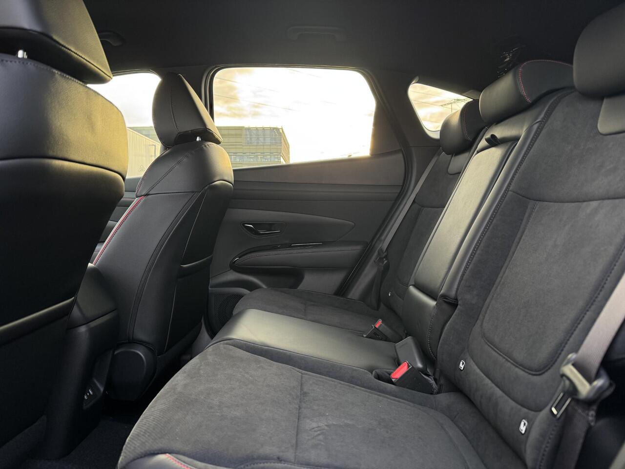 Hyundai TUCSON 1.6 T-GDI PHEV N Line Business | Uit voorraad leverbaar | Apple CarPlay/android auto | Stoel en stuurverwarming | Parkeersensoren voor en achter | Dodehoekdetectie | Keyless entry en start |