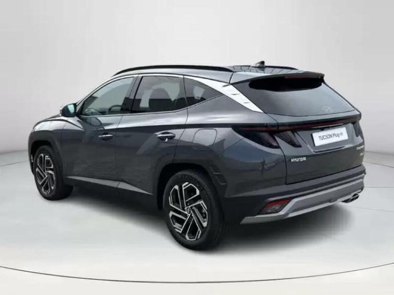 Hyundai TUCSON 1.6 T-GDI PHEV Premium | Uit voorraad leverbaar! | Stoel en stuurverwarming | 360 graden camera | elektrische achterklep | Elektrisch verstelbare bestuurderstoel incl. geheugen | 2e zitrij bankverwarming |