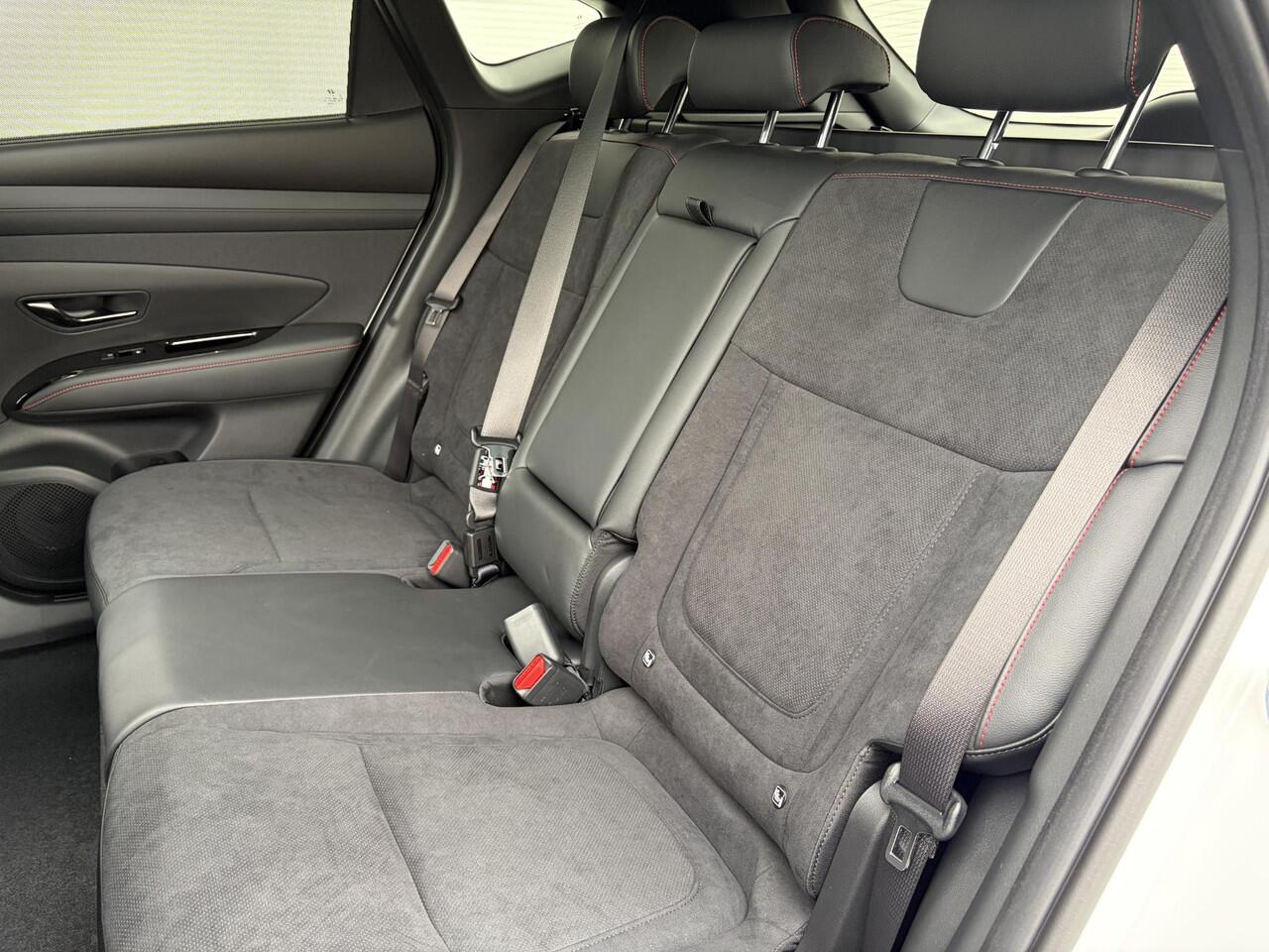 Hyundai TUCSON 1.6 T-GDI PHEV N Line Sky ** Nu met gratis Trekhaak of All-season banden + ¤ 2.500 Voordeel ** Nieuw uit voorraad leverbaar **