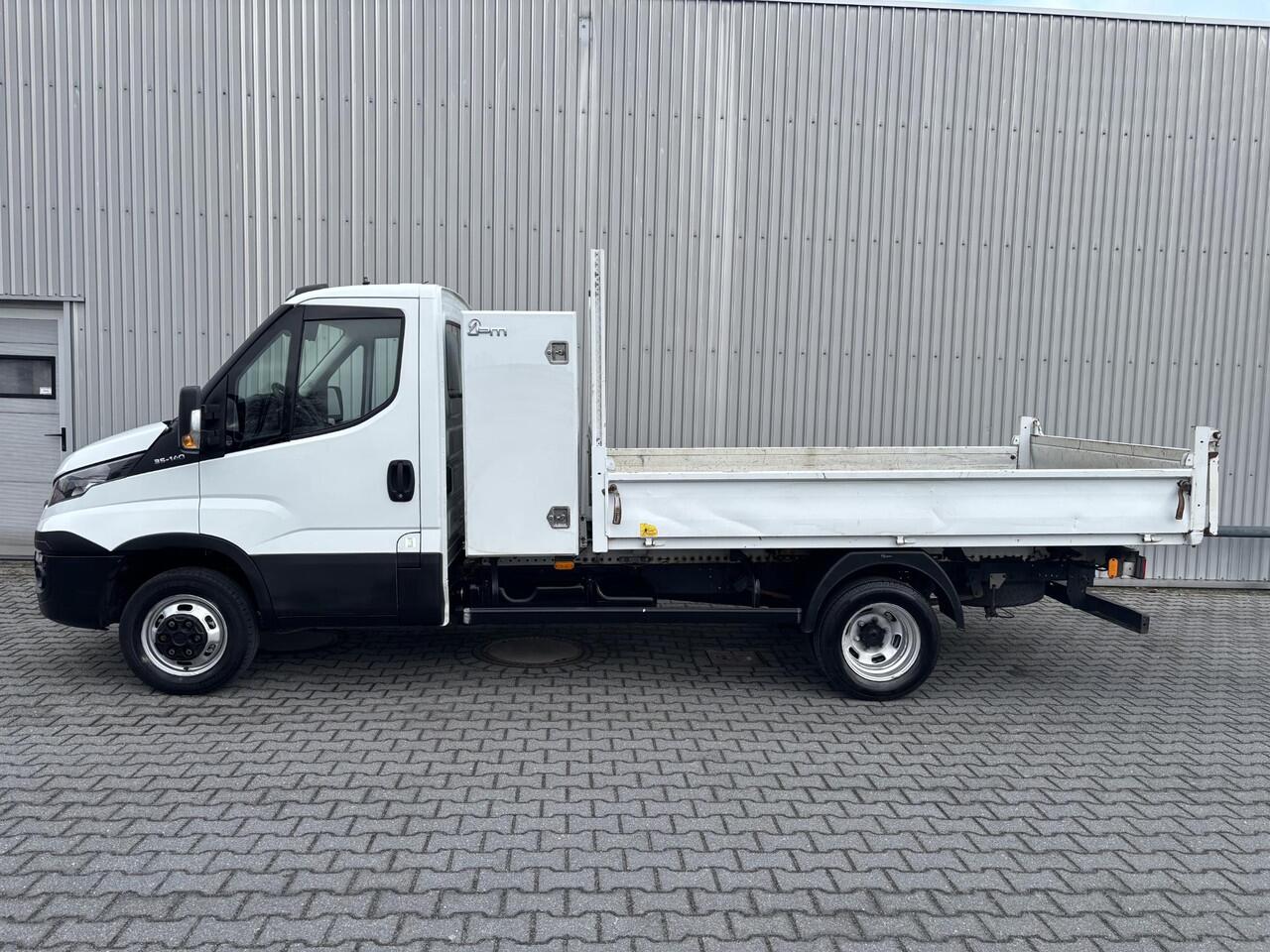 Iveco DAILY 35C14 2.3*ECC*CRUISE*HAAK*KIPPER LIFT*3PERS*3500KG