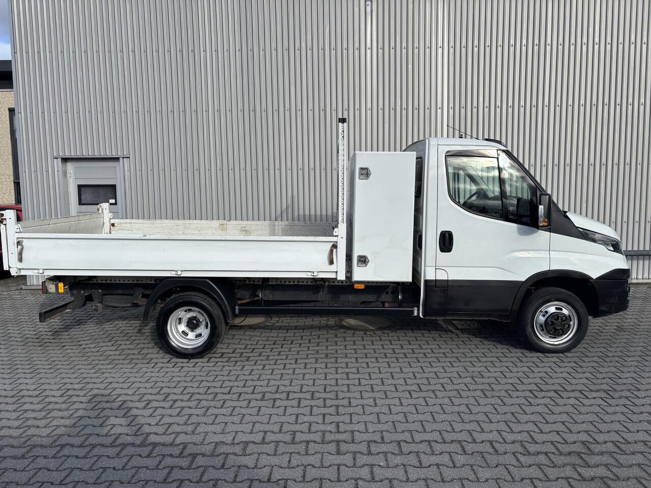 Iveco DAILY 35C14 2.3*ECC*CRUISE*HAAK*KIPPER LIFT*3PERS*3500KG