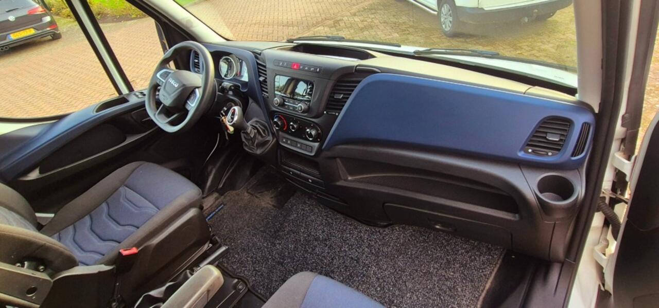 Iveco DAILY 35C14D 2.3 375/ AUTOMAAT/3500 KG TREKGEWICHT/EURO 6