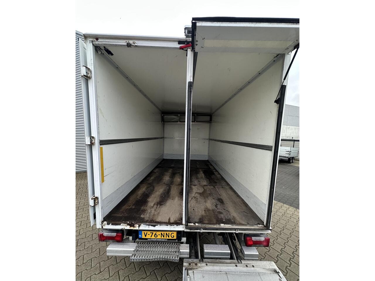 Iveco DAILY 35S16H 2.3 Automaat Bakwagen met Laadklep