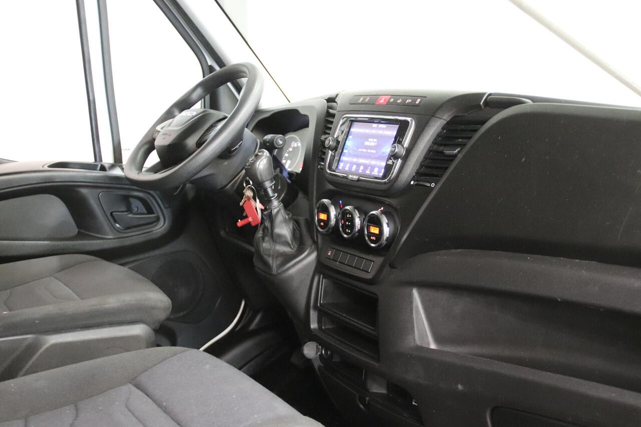 Iveco DAILY 35C16 3.0 BAKWAGEN MET ZIJDEUR EN LAADKLEP