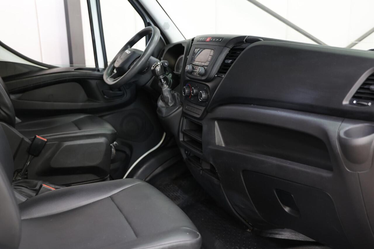 Iveco DAILY 35C16 3.0 160PK KIPPER DUBBEL CABINE 3500KG