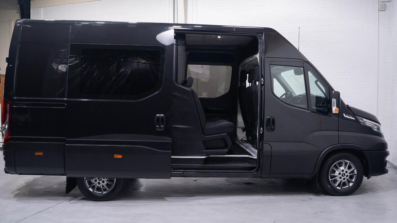 Iveco DAILY 35S21 210 pk Aut. Dubbel Cabine 6-Zits Adapt. Cruise, Navi, Camera, 16" LMV, Trekhaak 3.500 kg