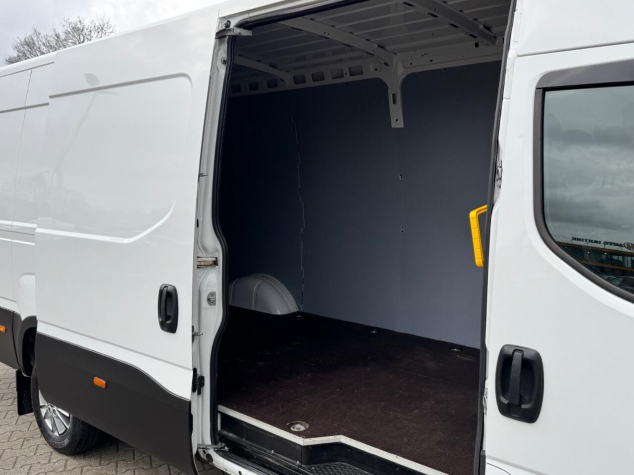 Iveco DAILY 35S16V 2.3 410L H3 Automaat Adap cruise