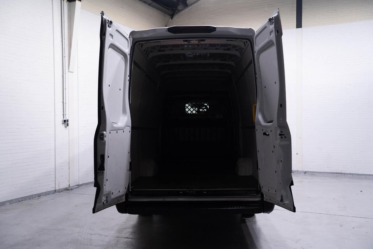 Iveco DAILY 35S16 160 pk L4H2 Jumbo / XXL Airco ECC Laadruimte Pakket, PDC achter, 3-Zits