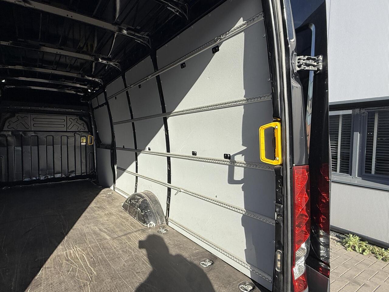 Iveco DAILY 35S18HV 3.0 410L H2 AIR-PRO Automaat Apple Carplay Camera Full option