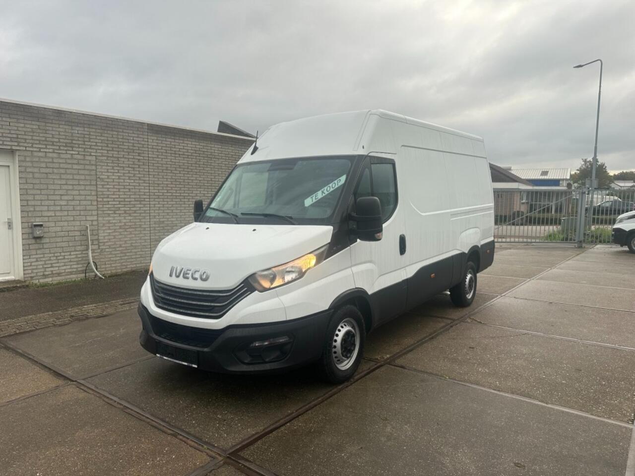 Iveco DAILY 35S14V L3H2