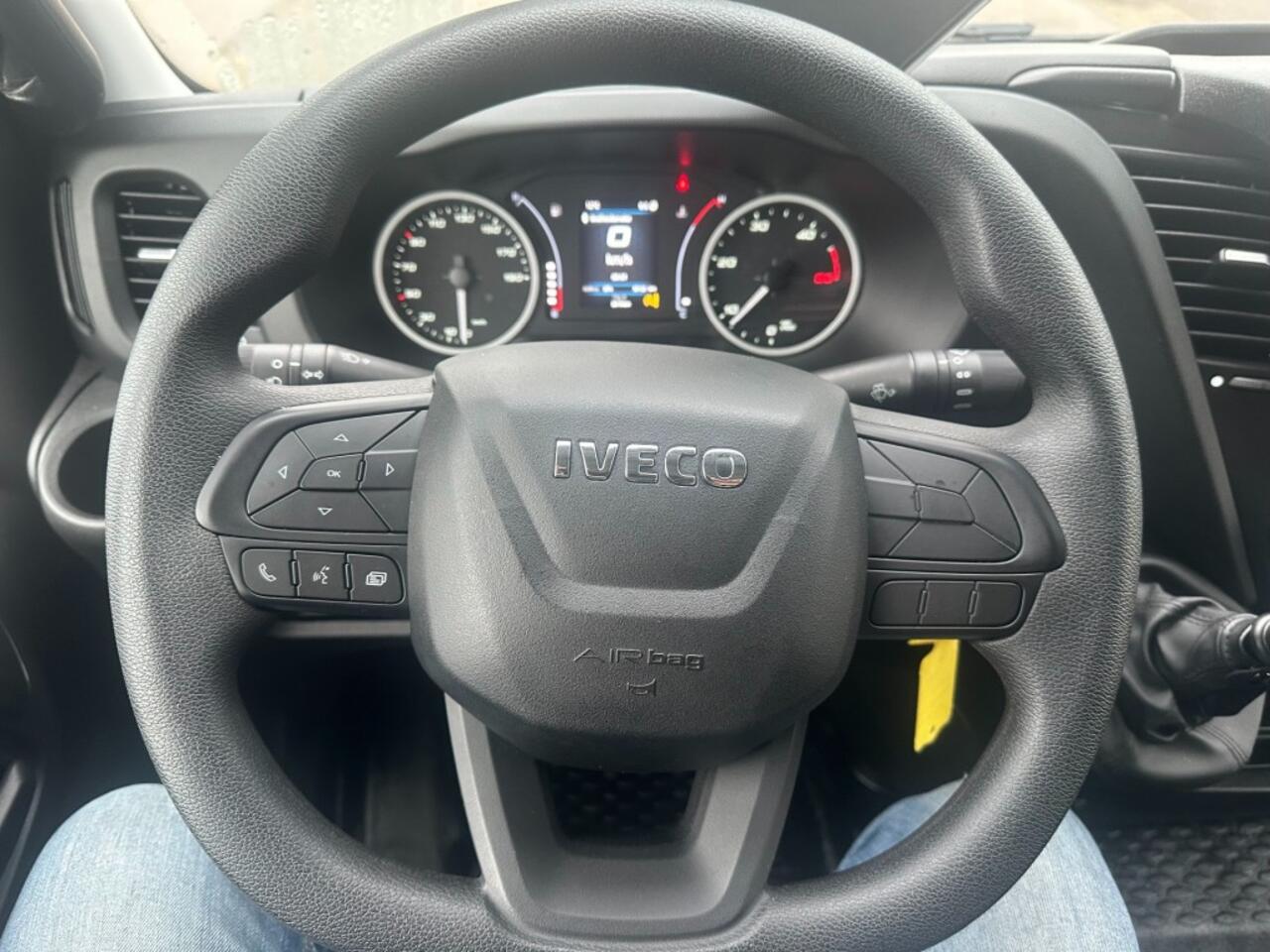 Iveco DAILY 35S14V L3H2