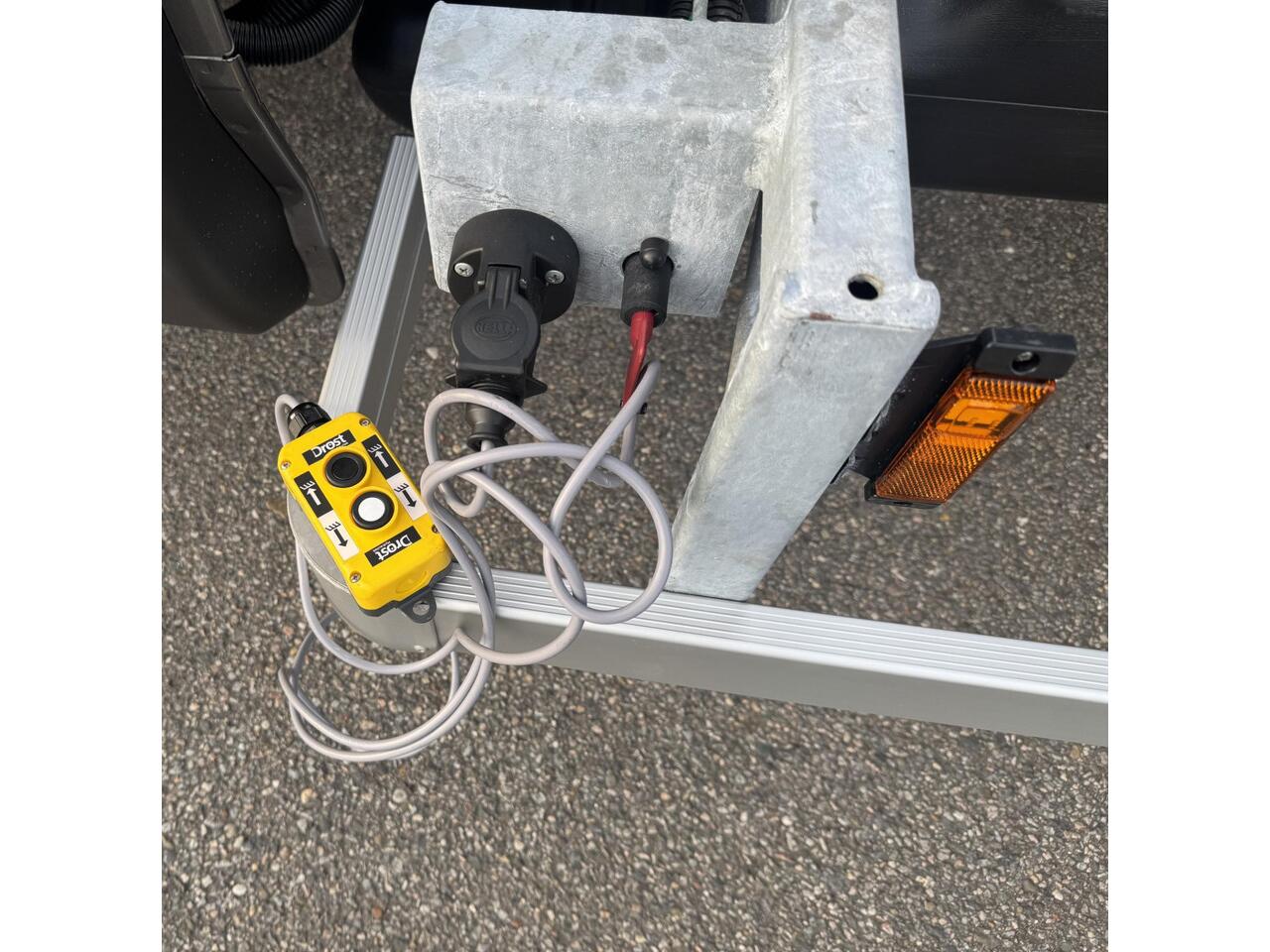 Iveco DAILY 35C18H 3.0 410 BPM VRIJ /LAADBAK 7500KG/ AUTOMAAT/