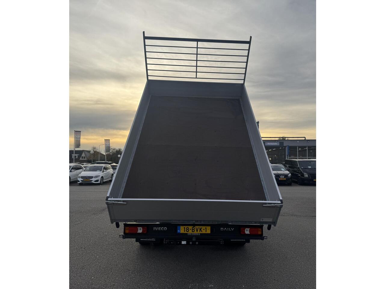 Iveco DAILY 35C18H 3.0 410 BPM VRIJ /LAADBAK 7500KG/ AUTOMAAT/