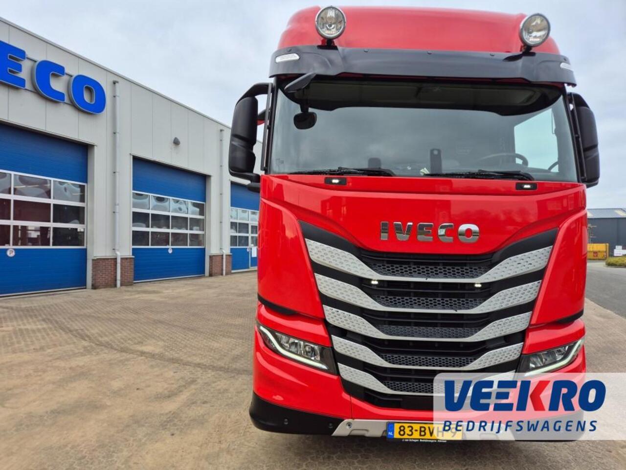 Iveco S-way AS260SY/PS