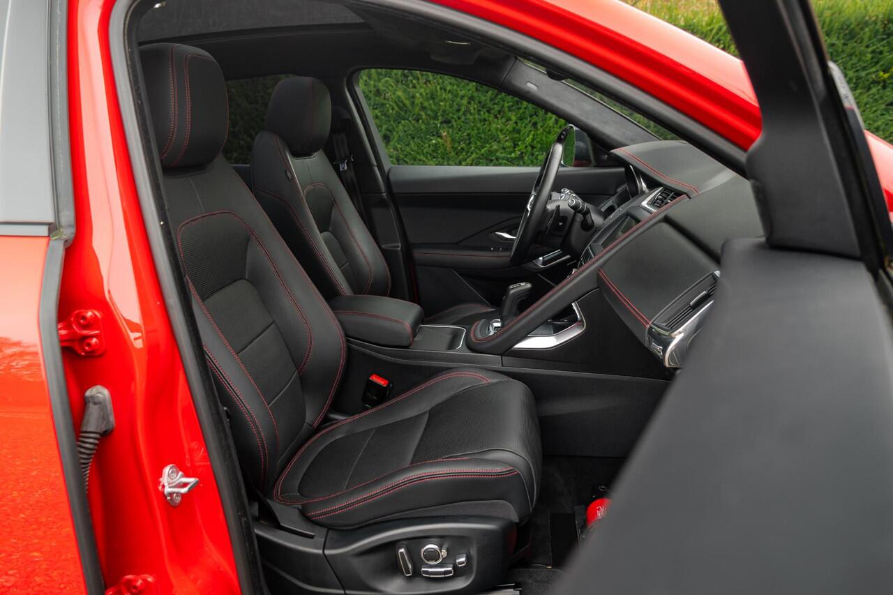 Jaguar E-Pace 2.0 P250 AWD First Edition R | Meridian | HUD | ACC | 360gr | 20"