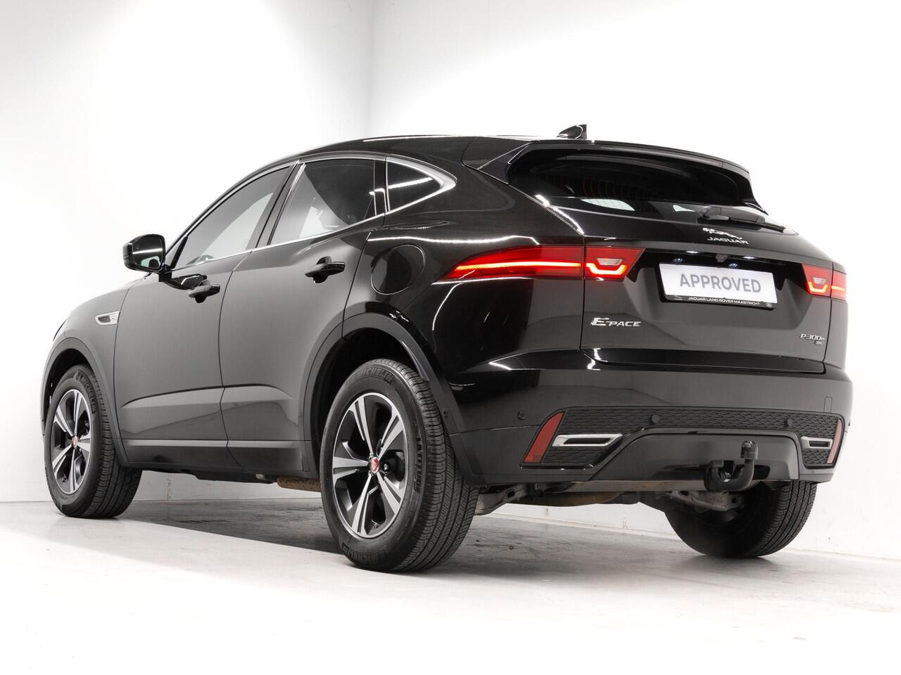 Jaguar E-Pace 1.5 P300e R-Dynamic SE Jaguar E-PACE 1.5 P300 R-Dynamic SE