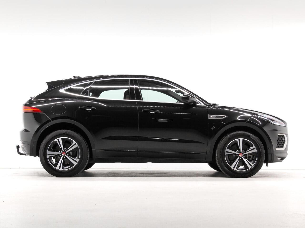 Jaguar E-Pace 1.5 P300e R-Dynamic SE Jaguar E-PACE 1.5 P300 R-Dynamic SE