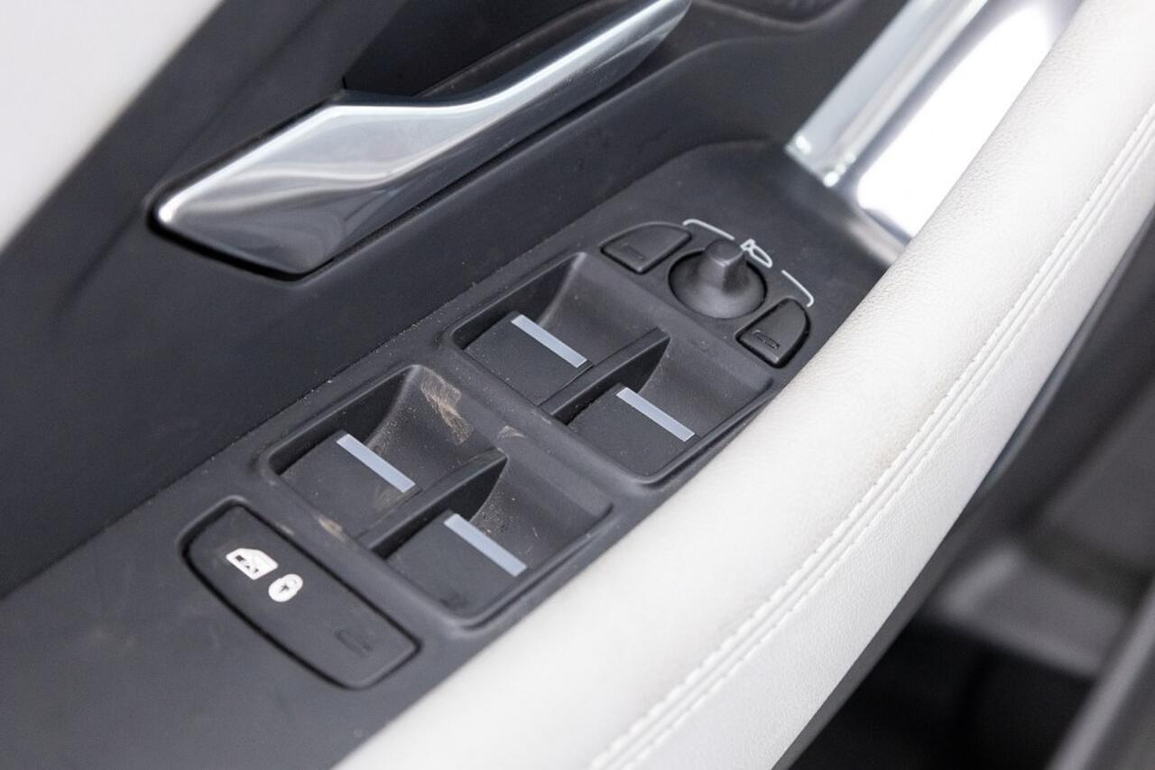 Jaguar E-Pace 1.5 P300e AWD R-Dynamic S | LEDER | EL. STOELEN | Full LED