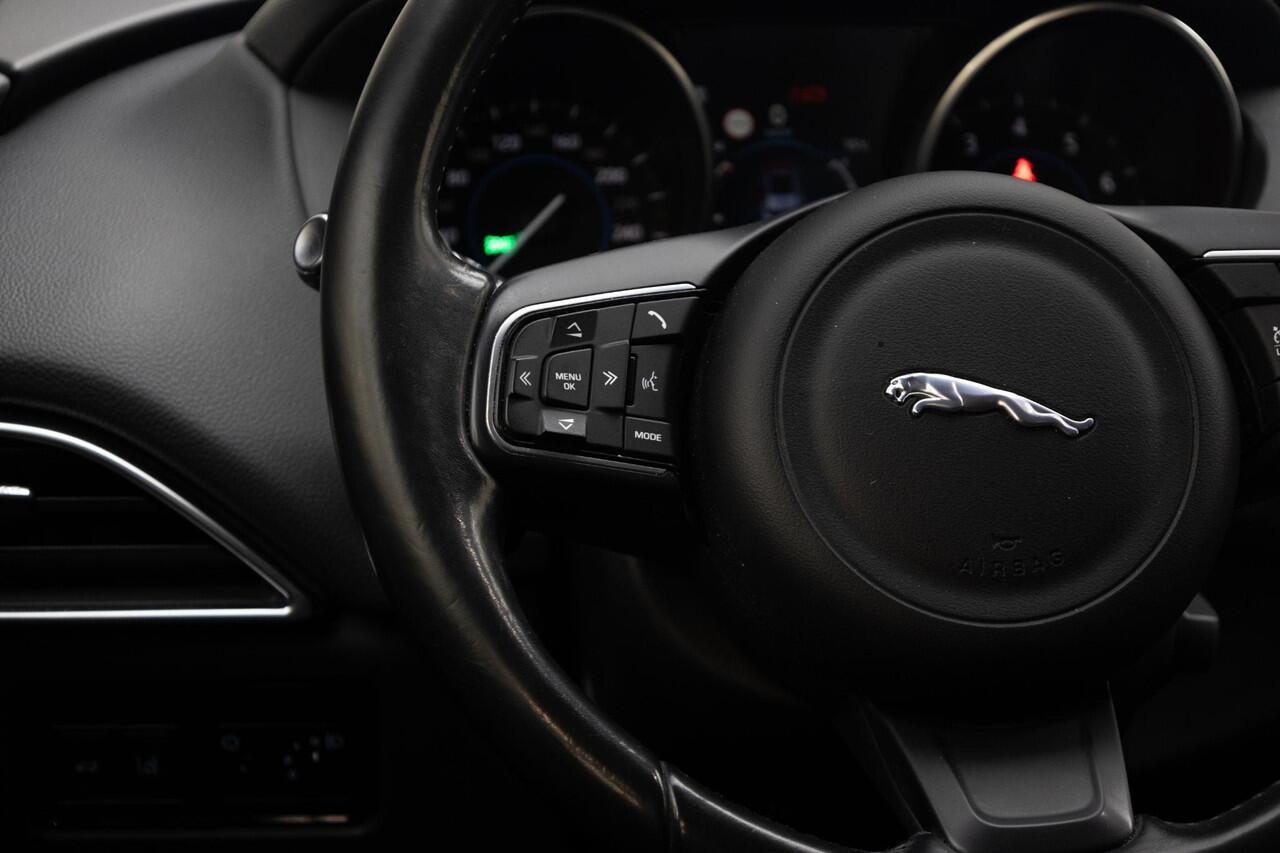 Jaguar F-PACE 2.0 Pure AWD 25t