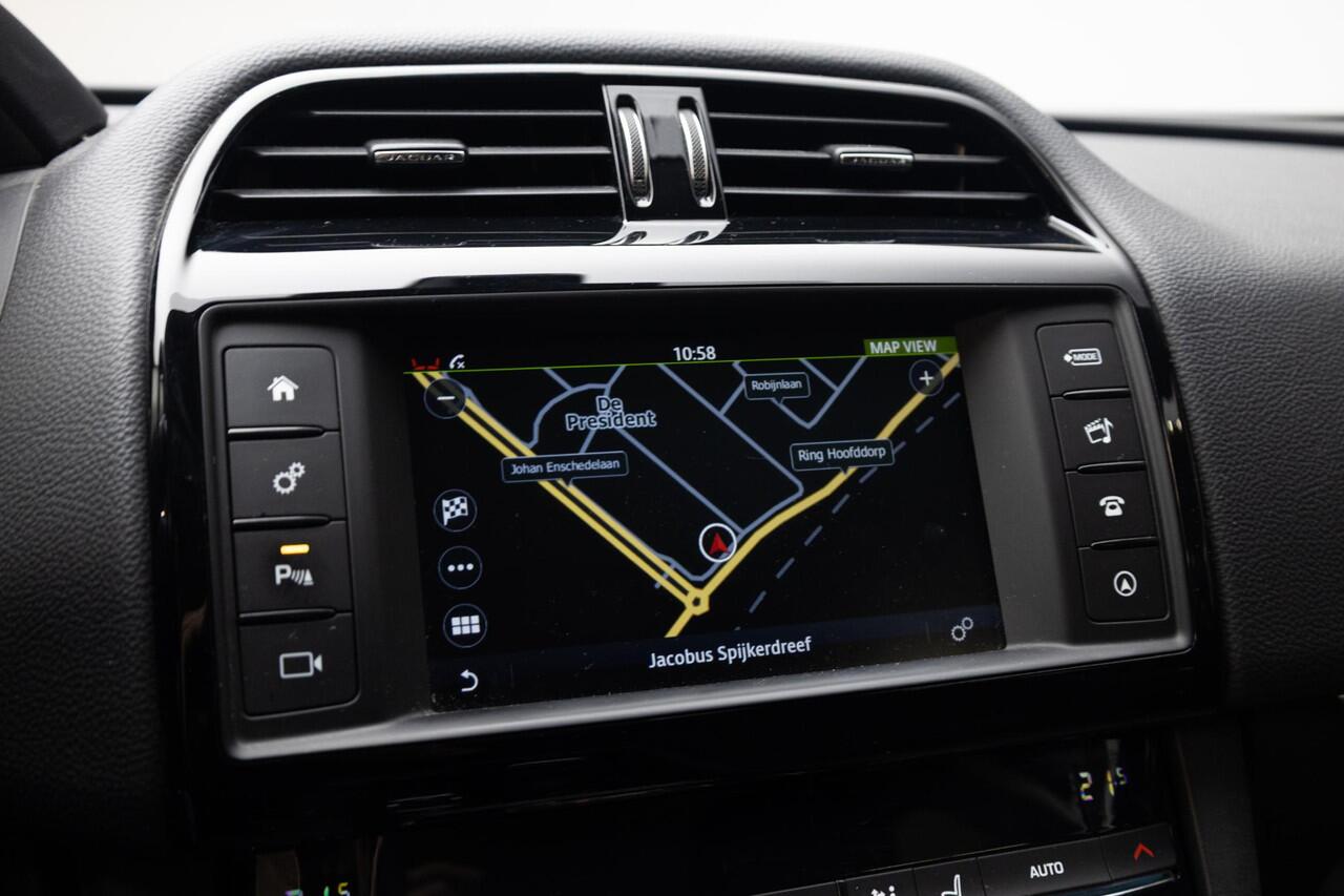 Jaguar F-PACE 2.0 Pure AWD 25t