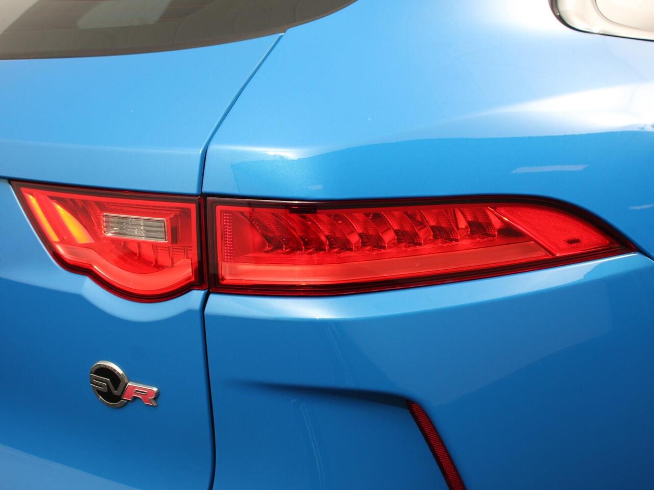 Jaguar F-PACE 5.0 V8 AWD SVR 551 pk Panorama dak | Meridian sound | Premium Pack | Light Pack | ACC | Leder | ADS |360 Camera