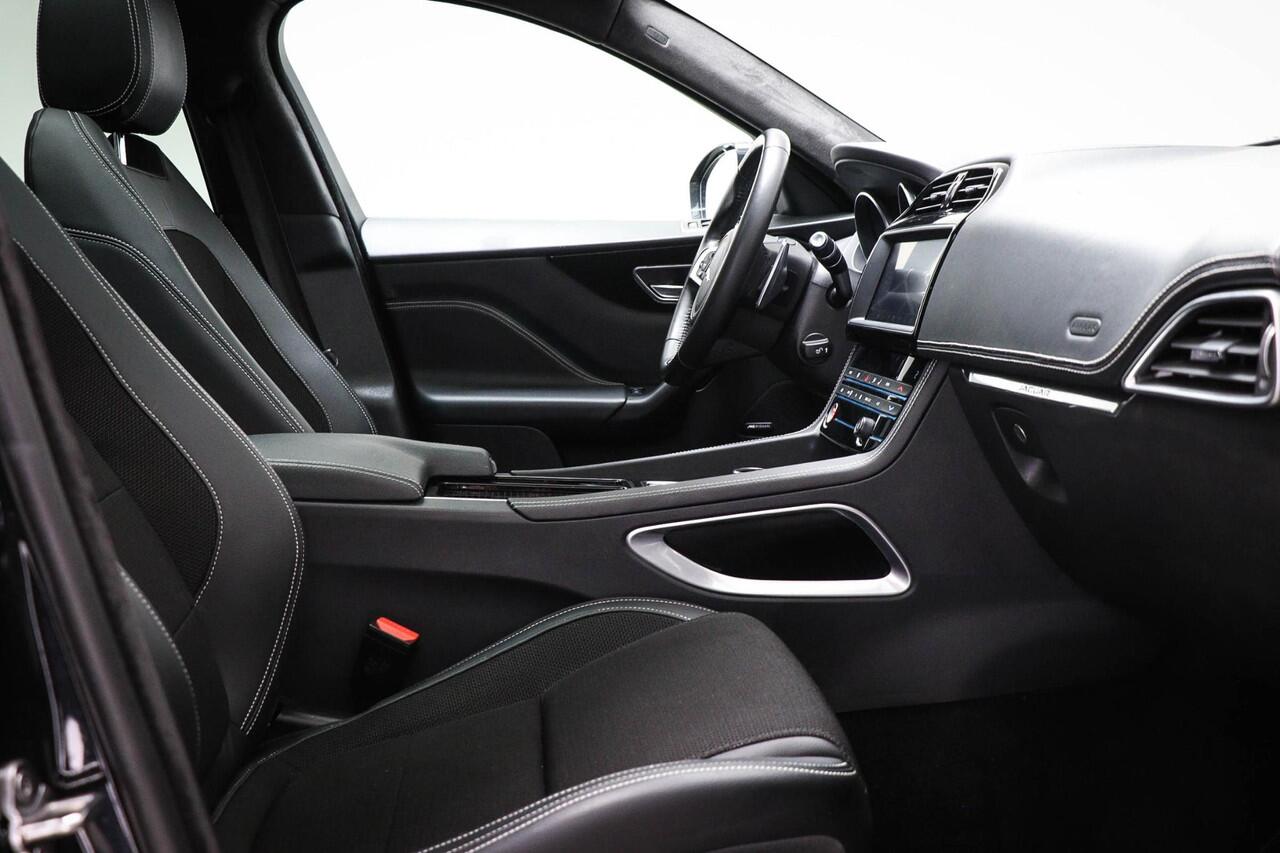 Jaguar F-PACE 2.0t AWD Portfolio | PANORAMADAK | STUURVERWARMING | APPLE | CAMERA