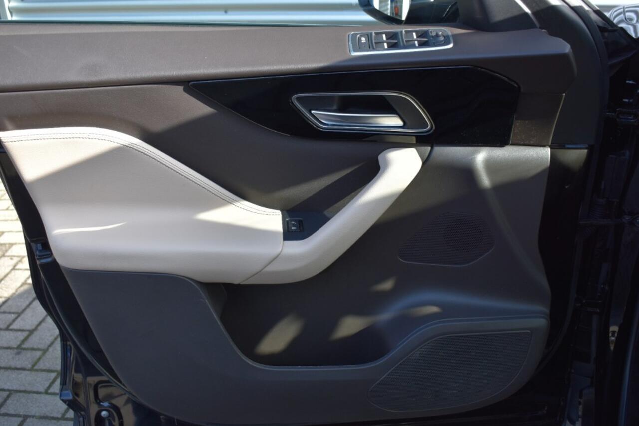 Jaguar F-PACE 2.0T AWD PRESTIGE / LEDER + STOEL VERW. / P.CAM / ALL SEASON