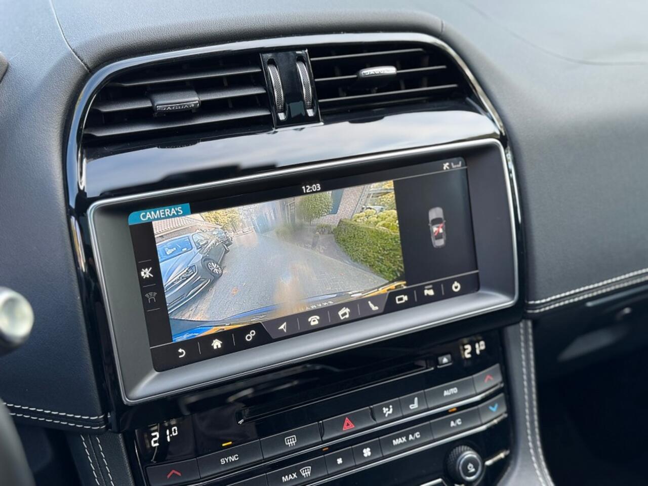 Jaguar F-PACE 2.0t AWD Premium R-Sport Edition panodak,zwartleer,dglas,navi,led,lmv