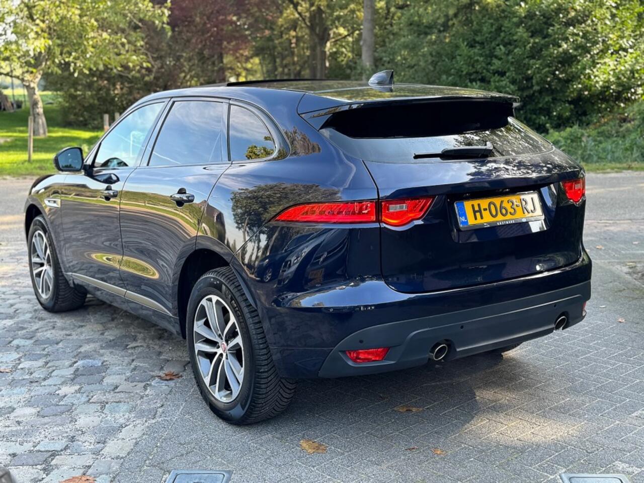 Jaguar F-PACE 2.0t AWD Premium R-Sport Edition panodak,zwartleer,dglas,navi,led,lmv