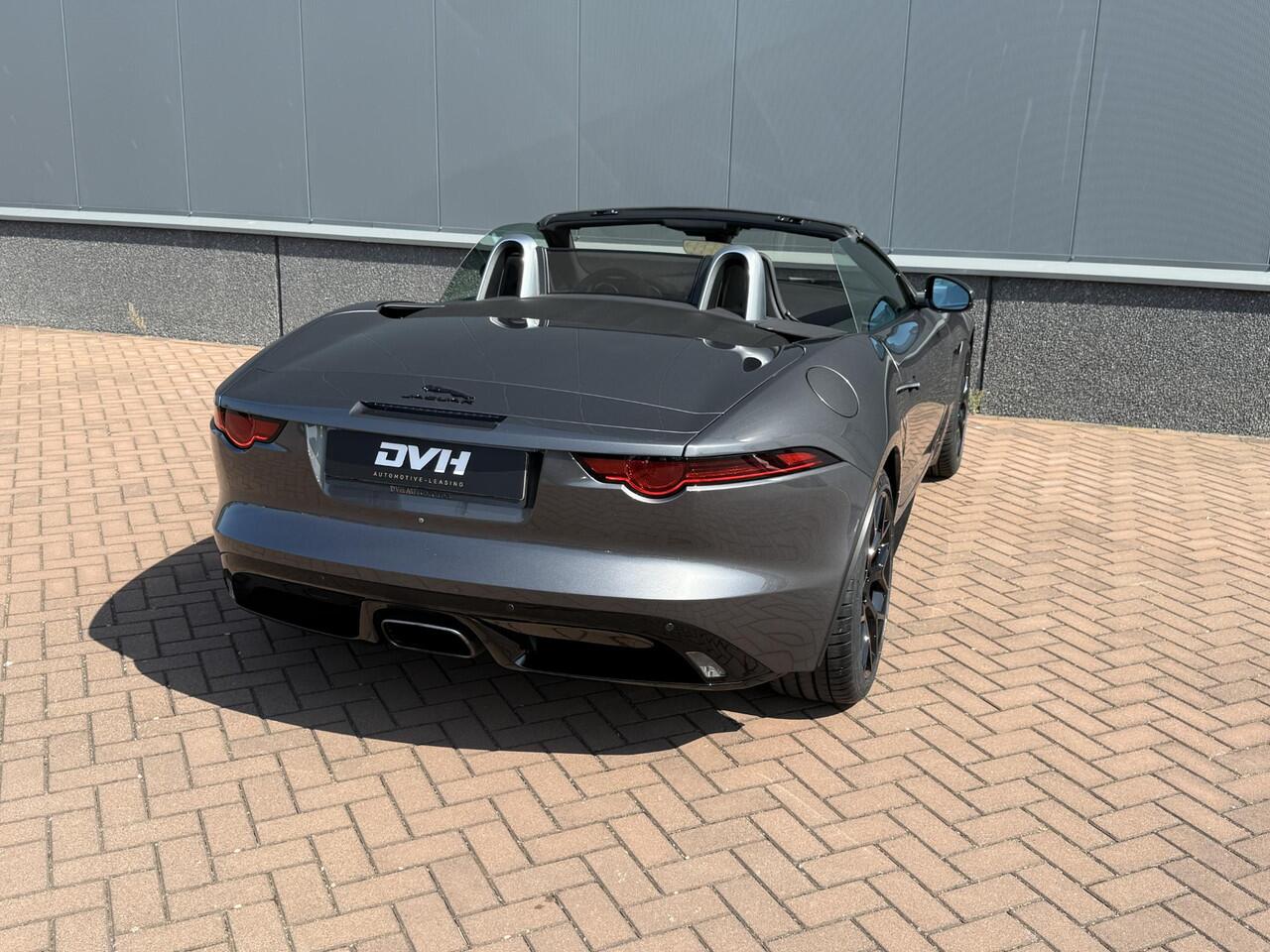 Jaguar F-TYPE P300 RWD R-Dynamic Black Edition