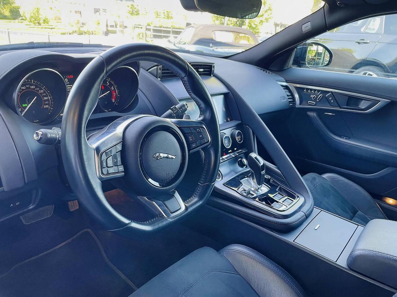 Jaguar F-TYPE P300 RWD R-Dynamic | Sportuitlaat | Alcantara interieur