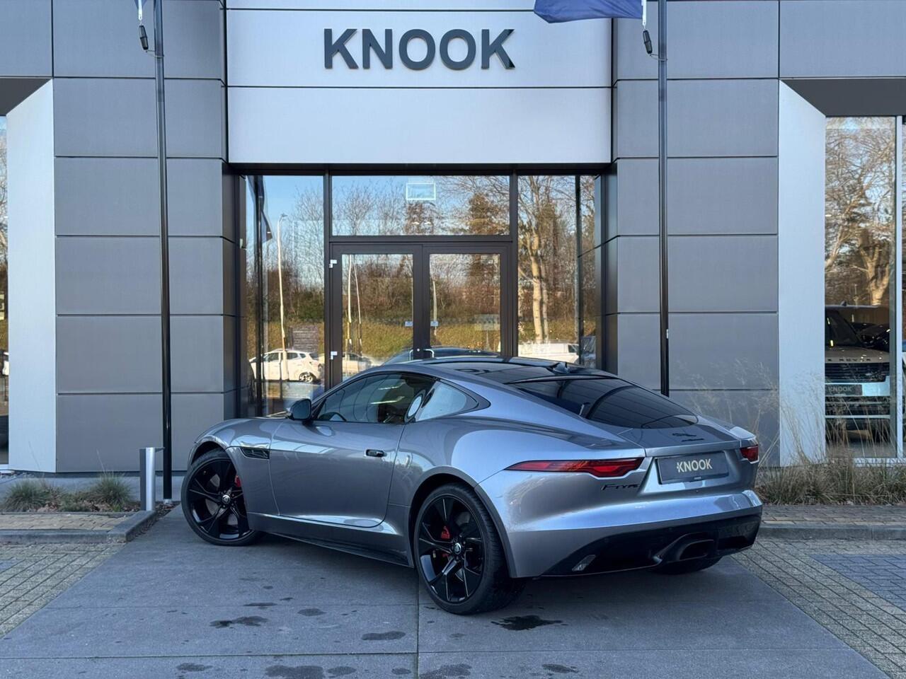 Jaguar F-TYPE P300 RWD R-Dynamic