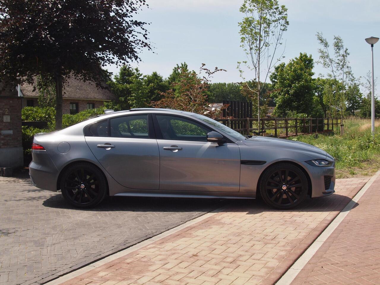 Jaguar XE 2.0 P250 HSE | R-Dynamic | Panoramadak | Camera | Apple Carplay | Cruise Control | Leer | Automaat |