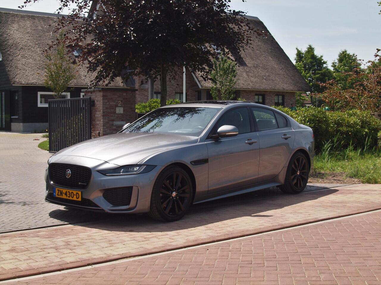 Jaguar XE 2.0 P250 HSE | R-Dynamic | Panoramadak | Camera | Apple Carplay | Cruise Control | Leer | Automaat |